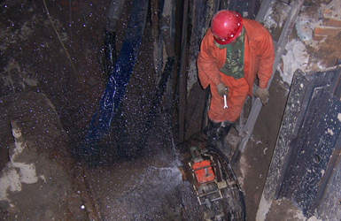 案例切管機(jī)現(xiàn)場